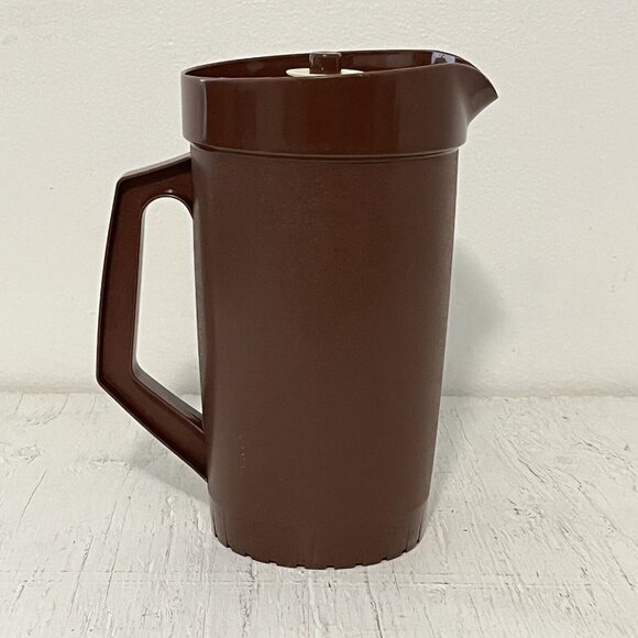 Vintage Brown Tupperware Pitcher With Pop Top Lid 800-11 Made In U.S.A - Picture 3 of 10